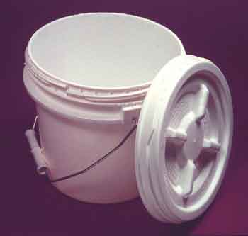 PAIL SCREW TOP 3-1/2 GAL/14QT WITH GASKET LID